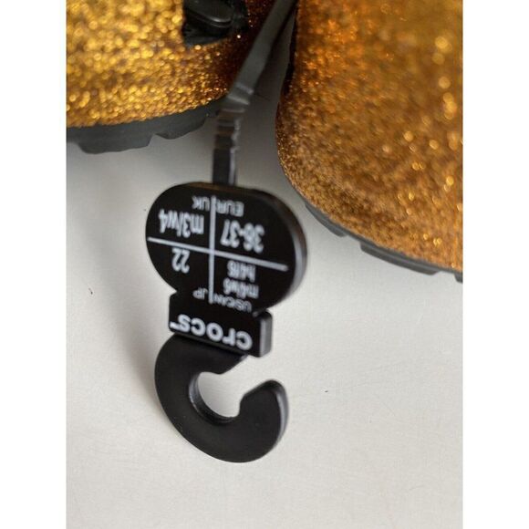 Crocs Disney Hocus Pocus Slip On Classic Clogs Sandals Jibbitz Sz Women’s 6 NEW - Picture 5 of 12